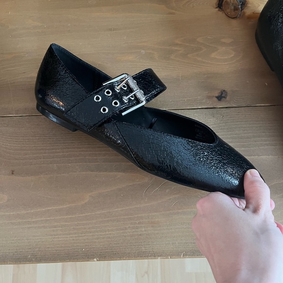 Zara black buckle flats size 9, brand new, never been worn - Picture 4 of 8